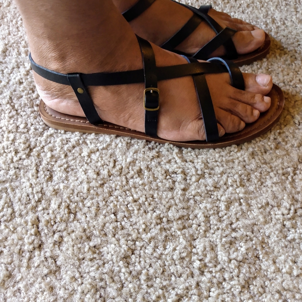 Shoes - Picture 3 of 6
